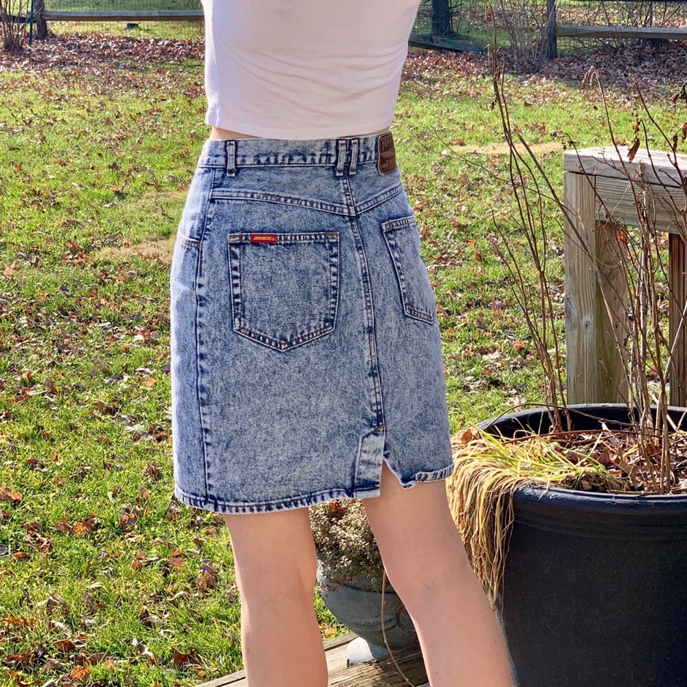 Vintage, high-waisted 80s acid washed denim skirt!